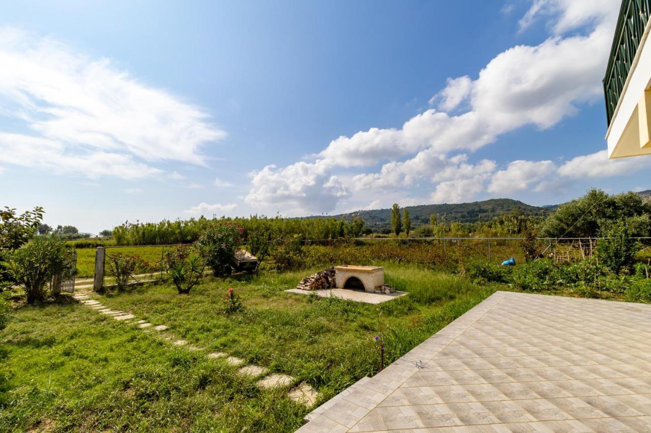 Villa Virginia Ликсури Екстериор снимка